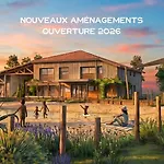 Bonjour Sauvage 캠프장 4*