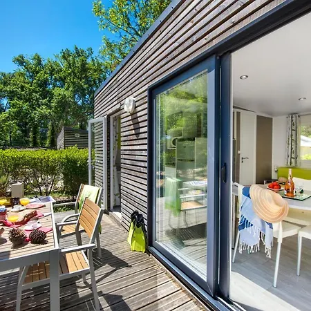 Camping-village Les Deux Etangs 4*