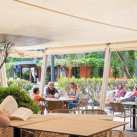 Camping-village Les Deux Etangs 4*