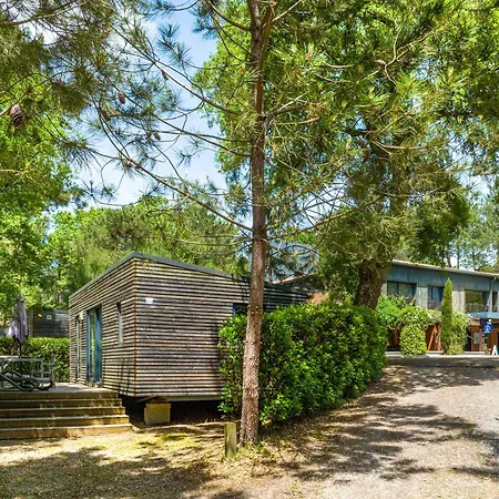 Camping-village Les Deux Etangs 4*