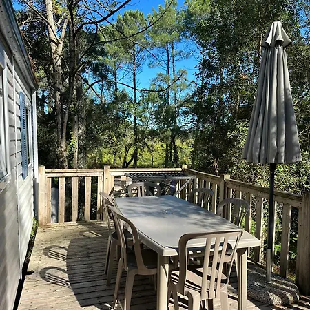 Camping-village Les Deux Etangs 4*