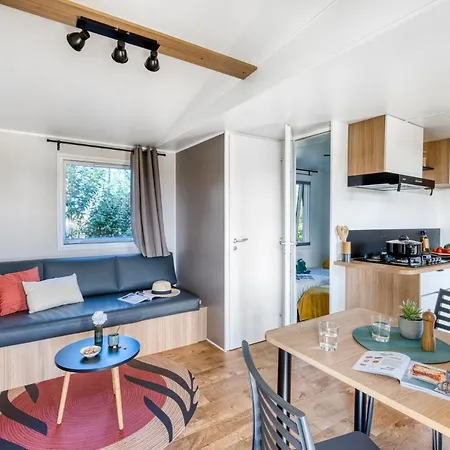 Camping-village Les Deux Etangs Kemping 4*