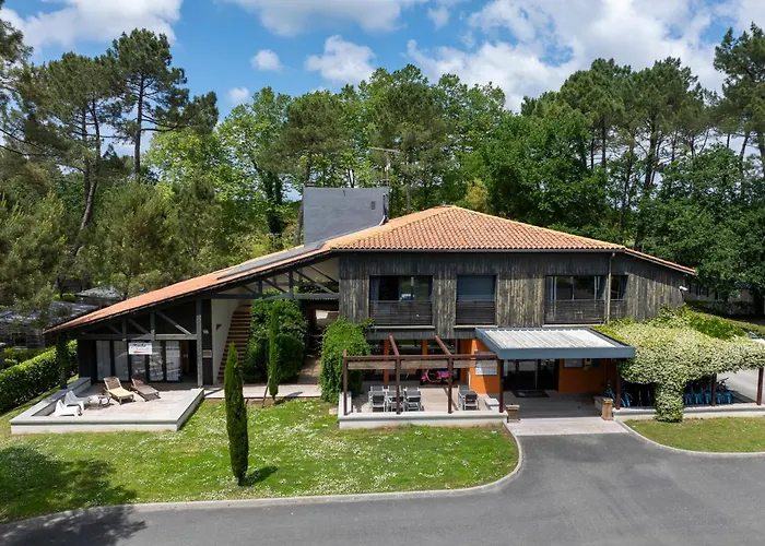 אתר קמפינג Bonjour Sauvage סניוס